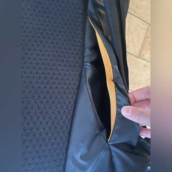 North Face Backpack - Picture 11 of 16